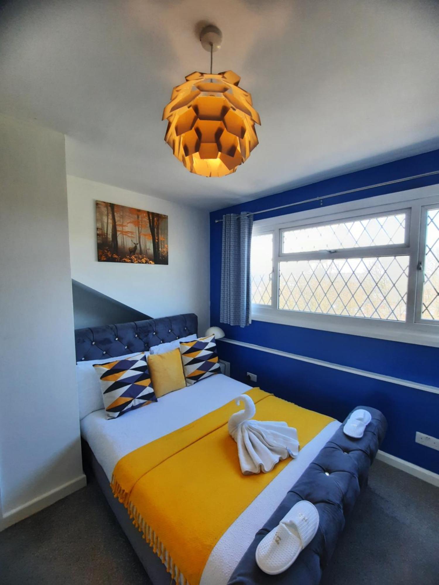 Home In Woodhouse, Leeds,Free 4 Car Parking,Free Wifi Leeds  Exteriér fotografie